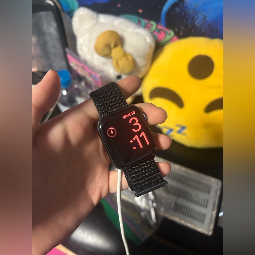 Apple Watch Series 4 - Cellular Version